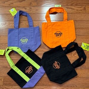 Trader Joe's Halloween mini Tote Bags Set (4)
